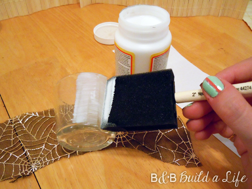 Spooky Candle Craft @ BAndBBuildALife.com