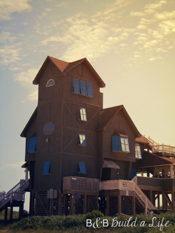 Nights In Rodanthe house @ BandBBuildALife.com