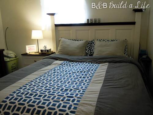 How I Met Your Mother inspired DIY Duvet @ BandBBuildALife.com