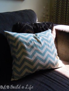 chevron envelope pillow @ BandBBuildALife.com