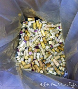 wine cork recycling @ BandBBuildALife.com wine cork recycling @ BandBBuildALife.com