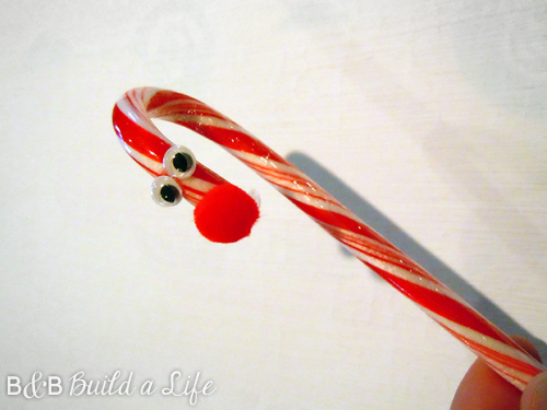 Rudolph Candy Cane treat @ BandBBuildALife.com