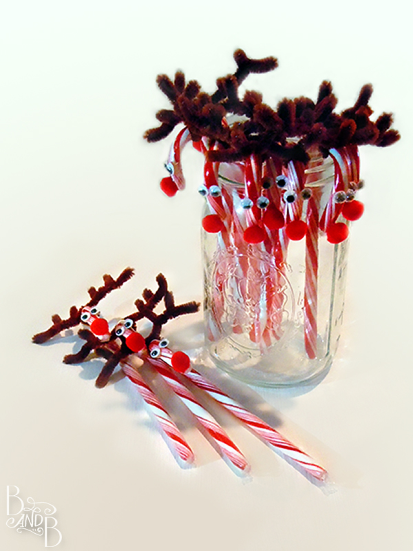 Candy Cane Reindeer Rudolph treat from BandBBuildALife.com