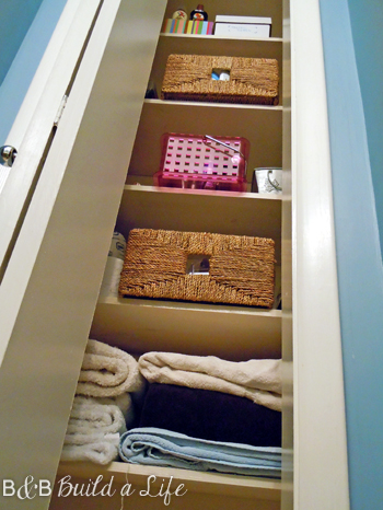 organized closet @ BandBBuildALife.com