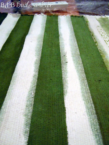 painted rug craft fail @ BandBBuildALife.com