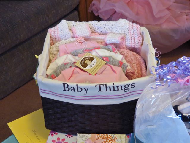 winnie the pooh baby shower @ BandBBuildALife.com