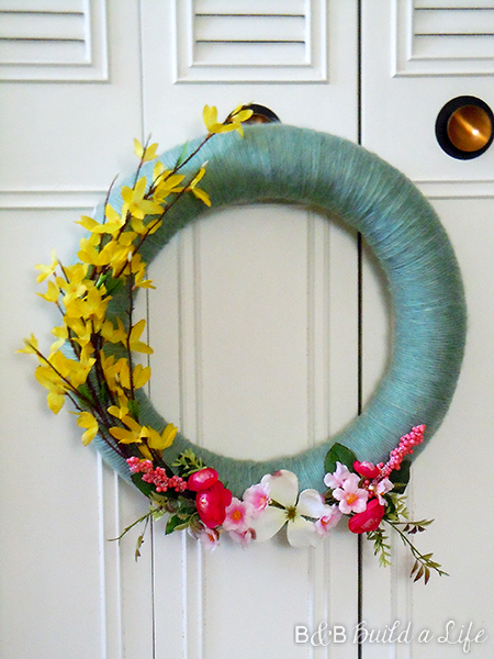 spring wreath @ BandBBuildALife.com
