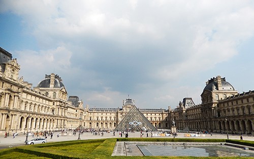 sightseeing in Paris @ BandBBuildALife.com