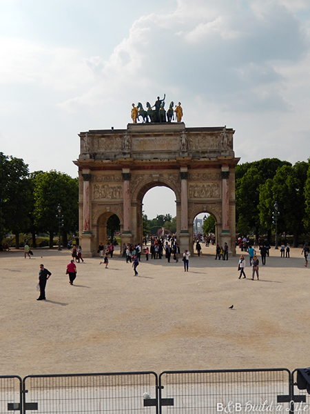 sightseeing in Paris @ BandBBuildALife.com