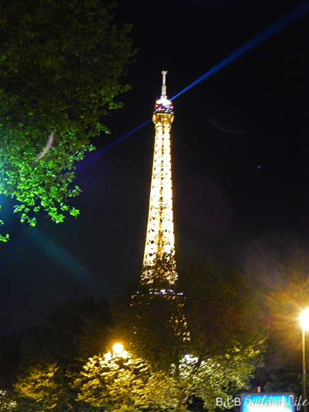 paris at night the eiffel tower @ BandBBuildALife.com