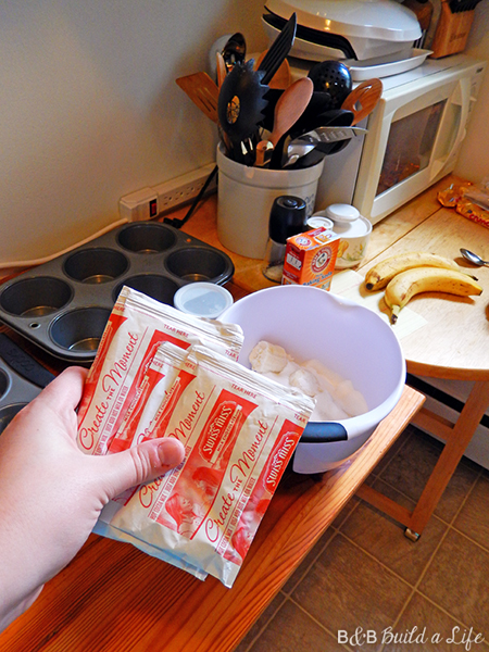 hot cocoa banana muffins @ BandBBuildALife.com