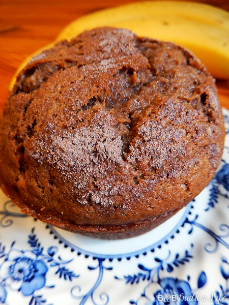 hot cocoa banana muffins @ BandBBuildALife.com