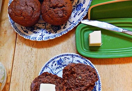 hot cocoa banana muffins @ BandBBuildALife.com