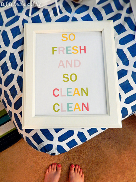 Bathroom Shelf Upgrade @ BandBBuildALife.com