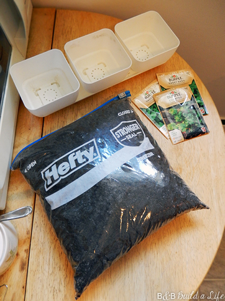 apartment sized herb garden @ BandBBuildALife.com