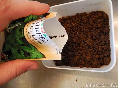 apartment sized herb garden @ BandBBuildALife.com