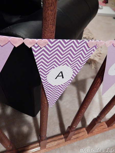 banner for baby shower in a box @ BandBBuildALife.com