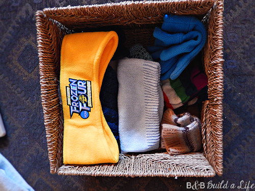 ikea inspired coat rack @ BandBBuildALife.com