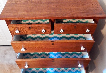 craigslist shopping for a dresser and restoring it at BandBBuildALife.com