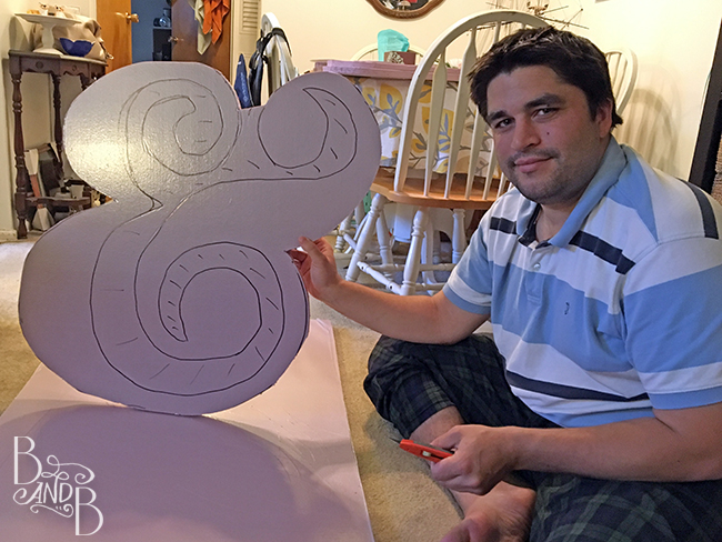 cutting-out-ampersand